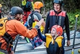 Familien-Piratenrafting