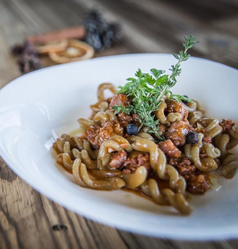 Pasta evening with sweet buffet in the Jora hut