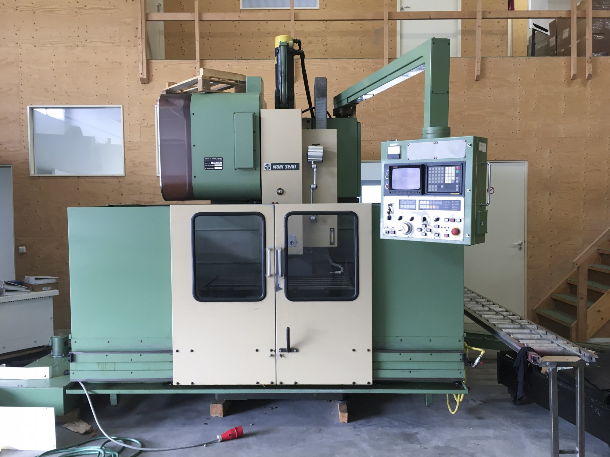MORI SEIKI MV-45/40 Vertical Machining Center