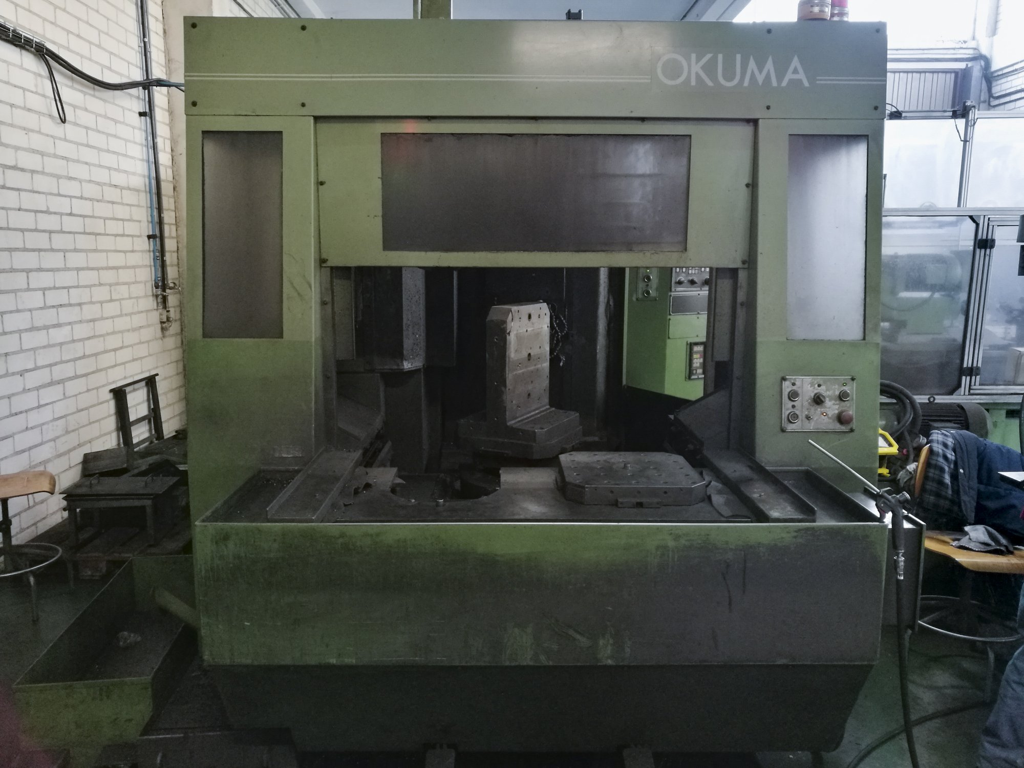 Okuma MC-40H Horizontal Machining Center