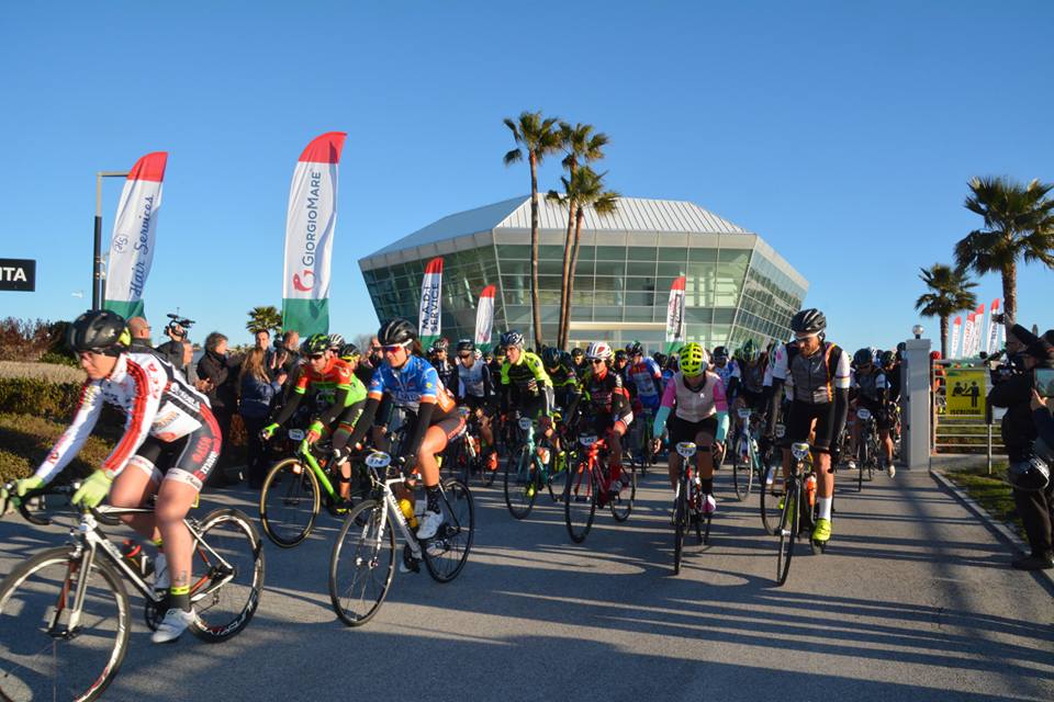 Gran Fondo Citta di Porto Sant'Elpidio, grande partenza con oltre 600 iscritti