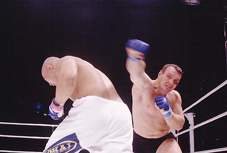 5 Dita di Violenza: Enson Inoue vs. Igor Vovchanchyn 7