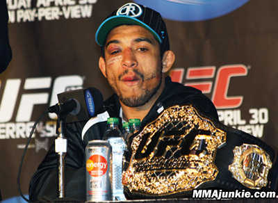Aldo era uscito da una cura all'UFC 129 2