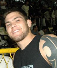 Robert Drysdale va a 3-0 11