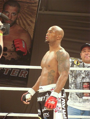 il KO dell'anno? Pete Spratt vs Antonio Flores 10