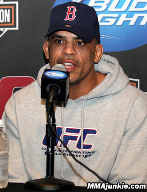 Sakara infortunato: fuori dall'UFC 133 3