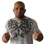 Glover Teixeira firma per l'UFC 9