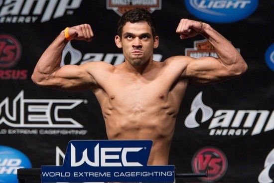 UFC 143 fight Analisys: Renan Barao vs Scott Jorgensen 5