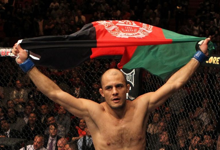 UFC 149: Siyar Bahadurzadaha sostituisce Akiyama contro Thiago Alves 9