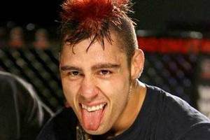 Allo scorso UFC si è visto Dan Hardy 2.0? 7