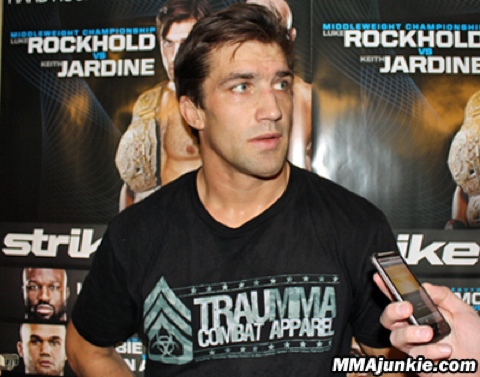 UFC-on-Fx-8-luke-rockhold