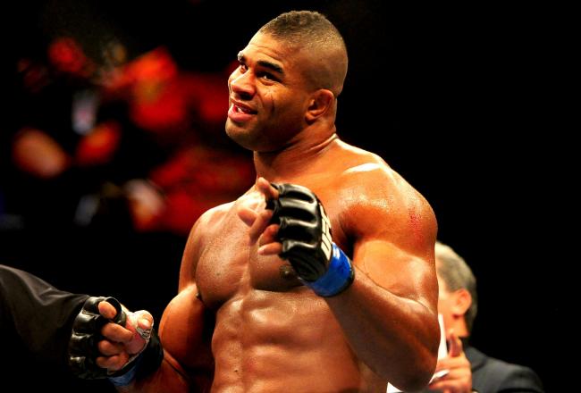 Overeem ritorna contro Travis Browne 5