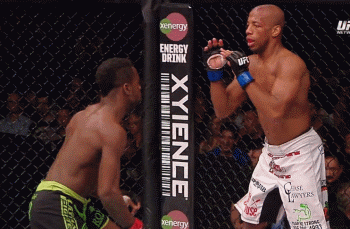 ginocchiata al volto