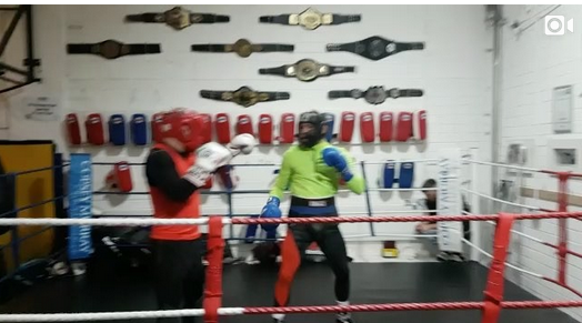 Ecco un video di Conor che si allena di Boxe... secondo me prende le palate 9