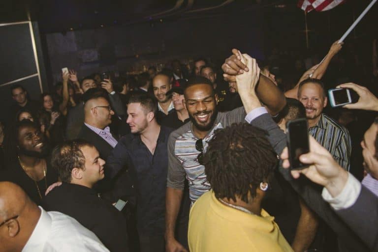 JON JONES ACCUSATO DI PERCOSSE DA UNA BARISTA 20