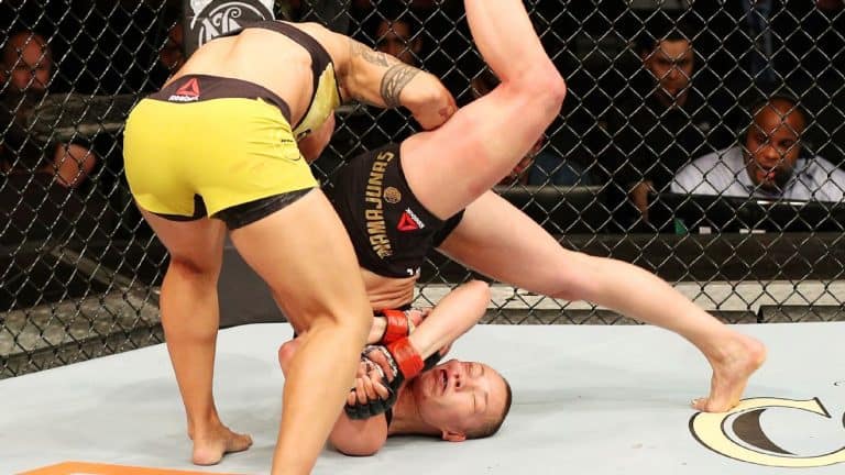 Video: Tutti i KO via SLAM nella storia della UFC (vietato ai deboli di stomaco!) 11