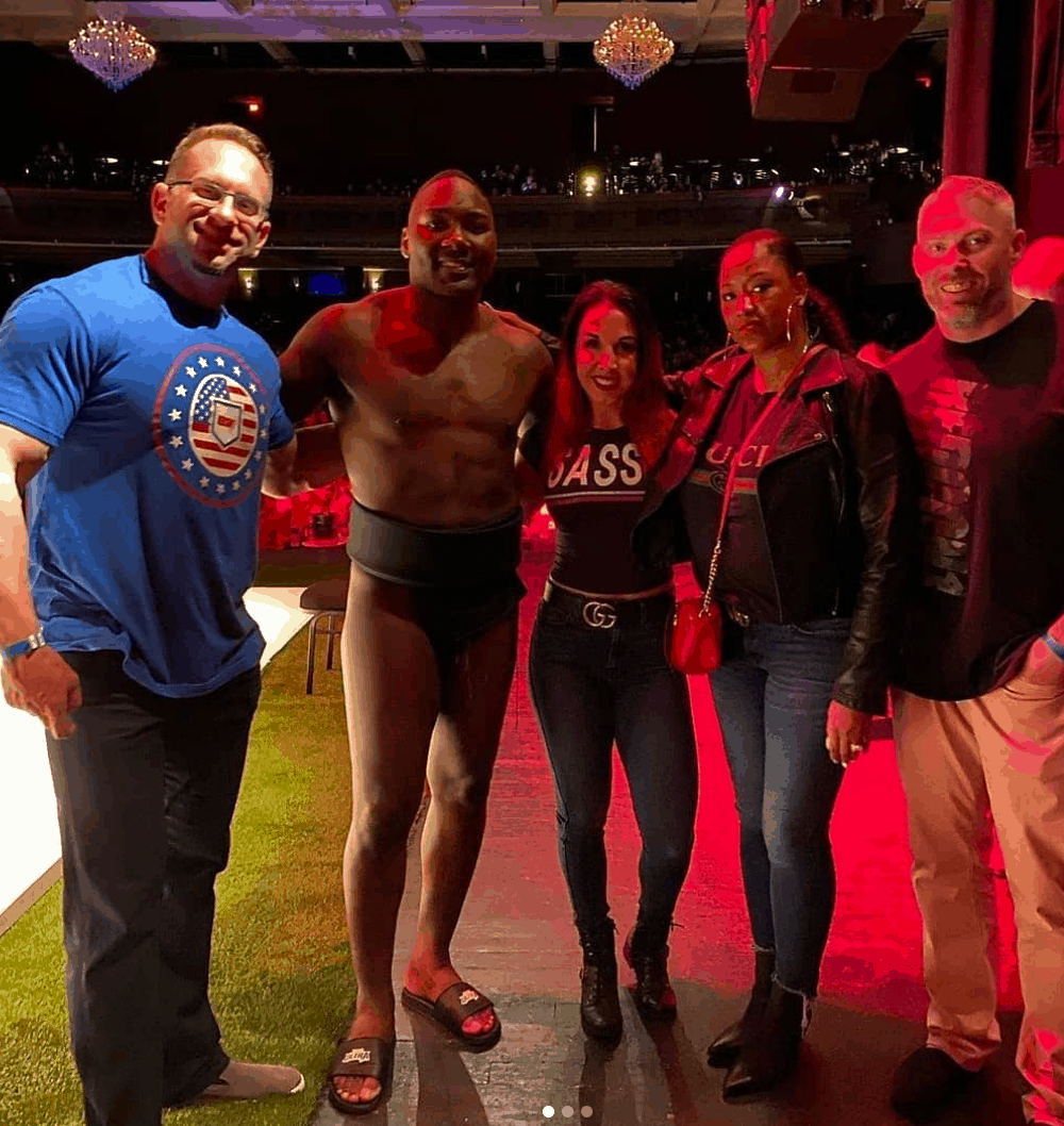 Anthony "Rumble" Johnson in un match di sumo al Substars 1