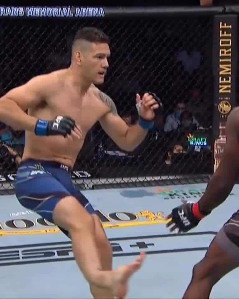 RISULTATI UFC 261 - SHOCKING NIGHT 3