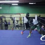 Un padre fa incotrare a suo figlio, che bullizzava i compagni, un pro di pugilato... 16