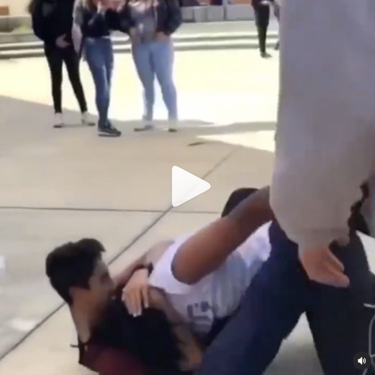 Lui pesa 60 kg e ha un Bjj basico, l'aggressore ne pesa quasi 90 ma non ha idea di cosa sia la lotta a terra... come è andata a finire? 9