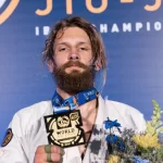 Adam Wardzinski - con la sua medaglia d'oro al mundial 2024 ibjjf