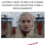 Cintura viola che arriva prima a lezione (MEME) 12