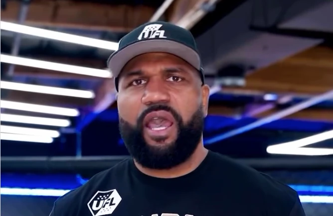 Rampage Jackson torna al BJJ con il kimono dopo 20 anni — è ancora cintura blu 12