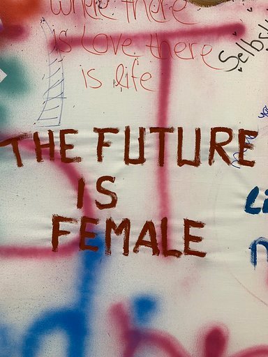 WEIL WIR AN FRAUENPOWER GLAUBEN
