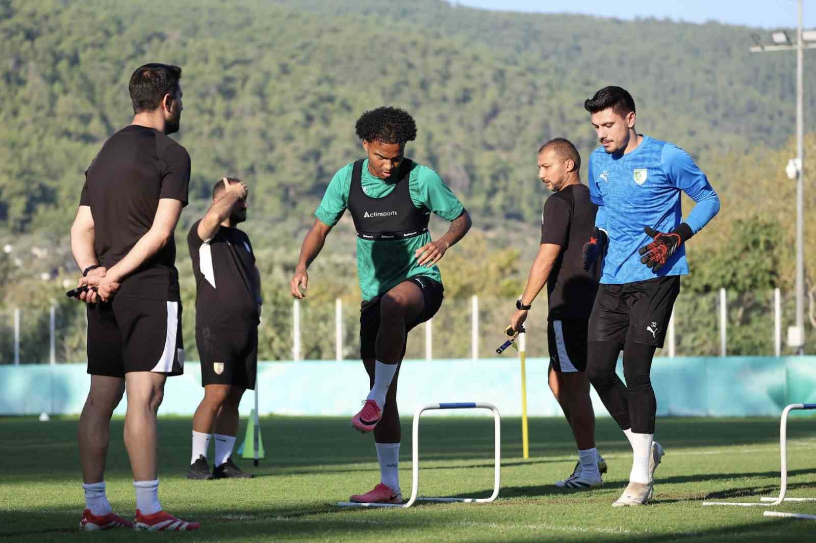 Burhan Eşer: 