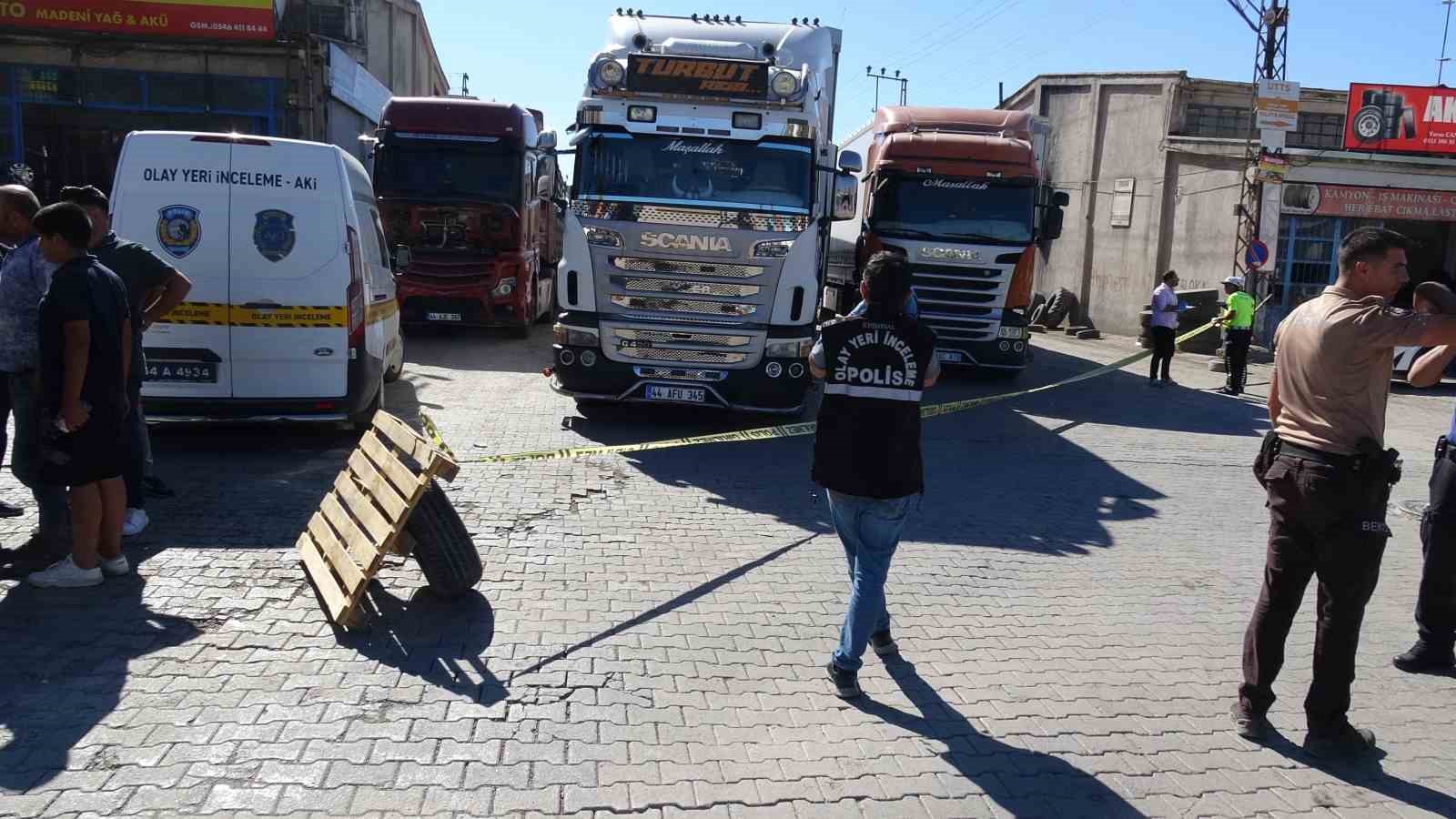 Tır, husumetlisinin üzerine sürüldü; ağır yaralanma yaşandı
