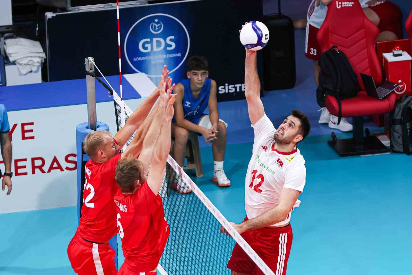A Milli Erkek Voleybol Takımı, hazırlık maçında Danimarka