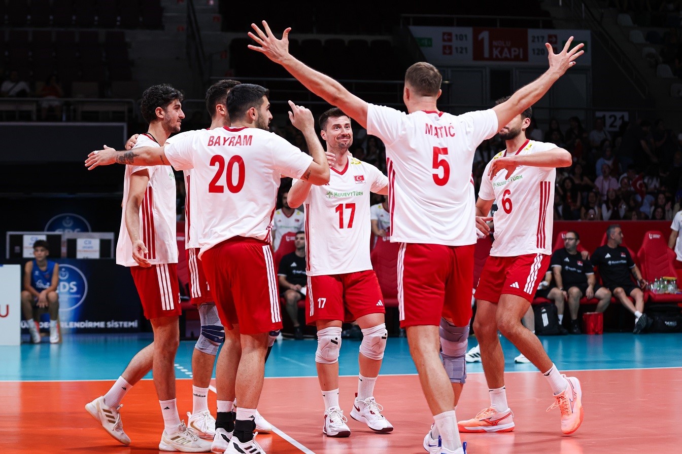 A Milli Erkek Voleybol Takımı, hazırlık maçında Danimarka