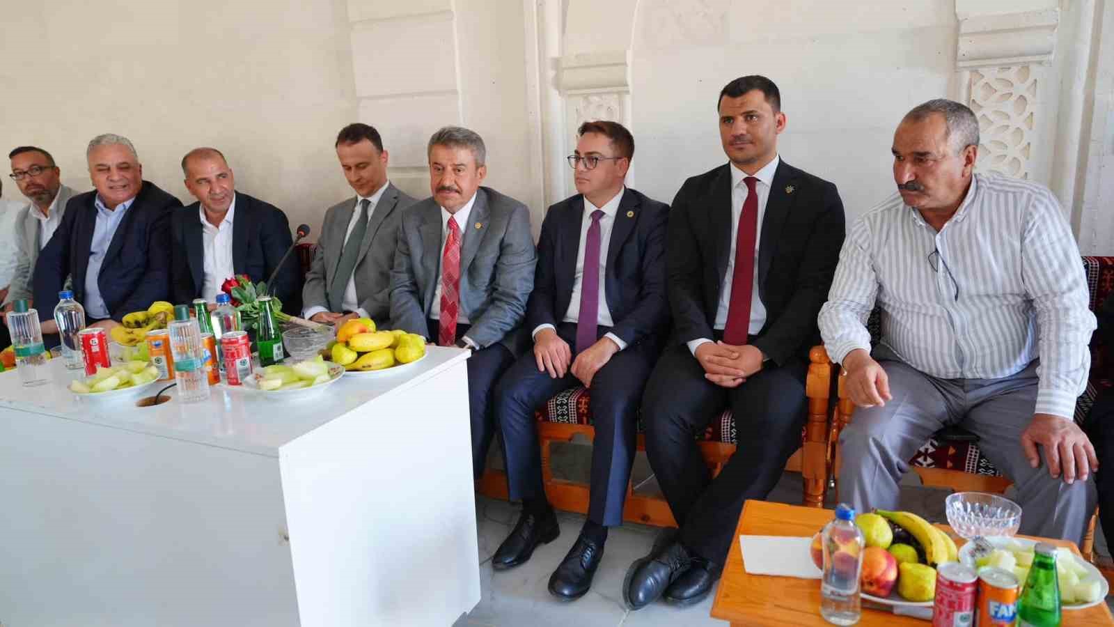 Vekil Tatar, vatandaşların taleplerini dinledi