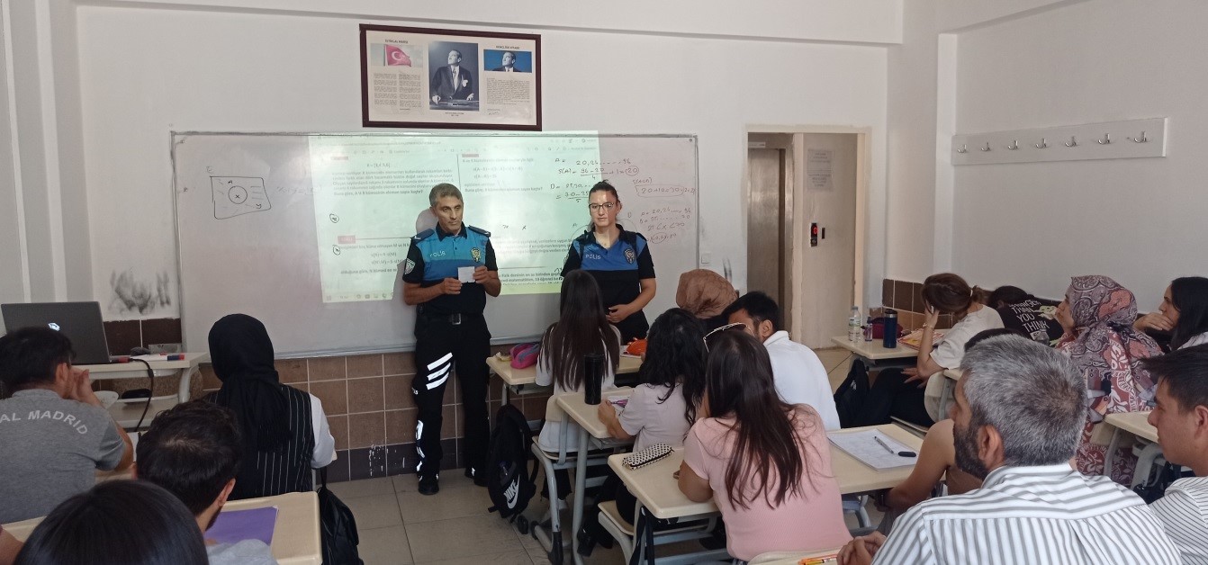 Niğde polisinden dolandırıcılık bilgilendirmesi