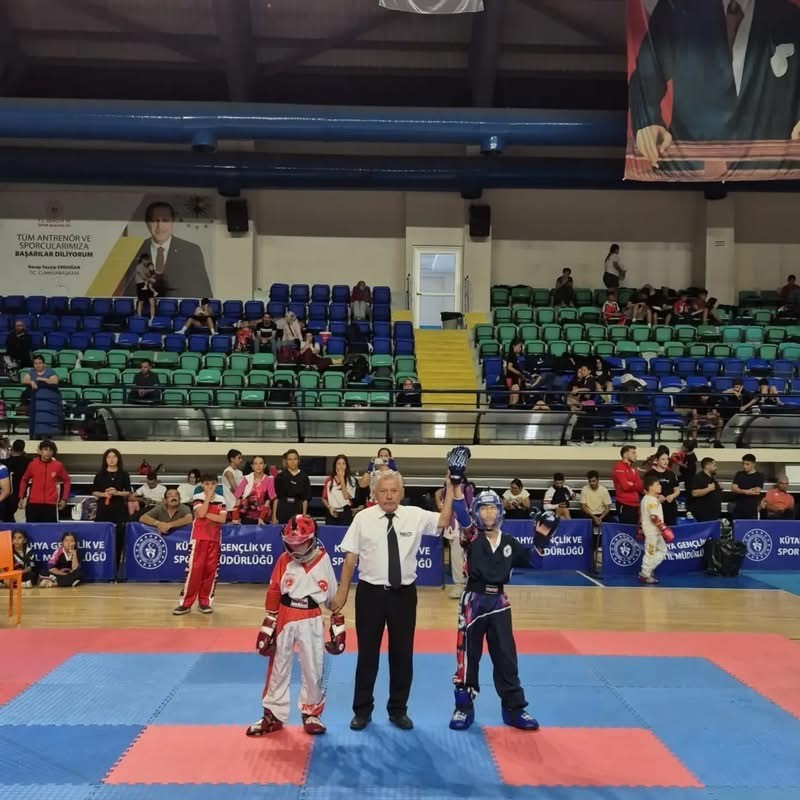Burdurlu kick boksçulardan, Zafer Kupası