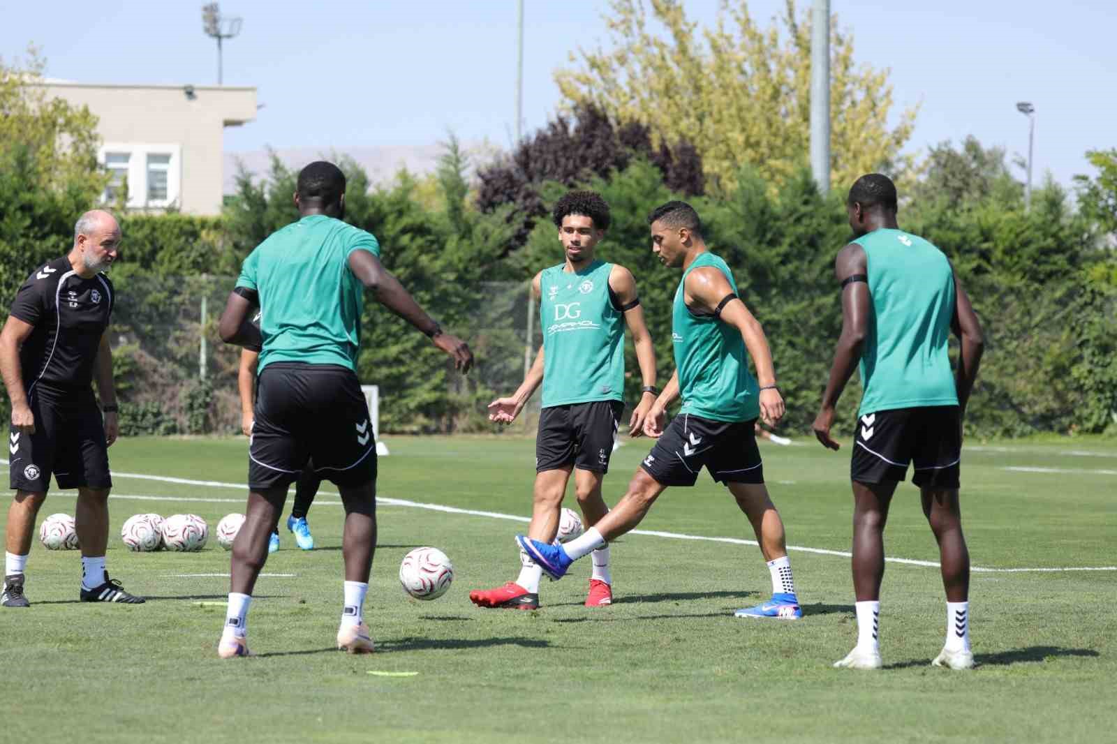 Konyaspor, Erzurumspor FK karşılaşması için son hazırlıklarını tamamladı
