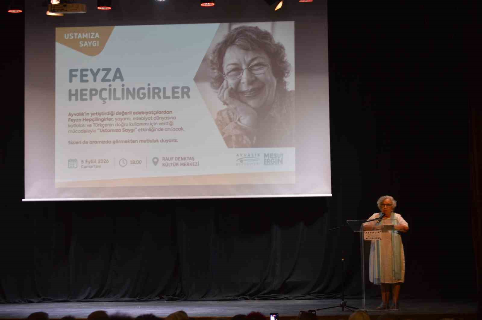 Ünlü Ayvalıklı Yazara Duygusal Vefa Gecesi
