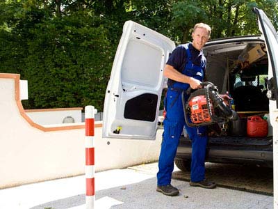 - Von der Erdleistung bis zur Prüfung Bosch, Bosch Partner, Bosch Premium Partner, Bosch Haustechnik, Damrosch, Damrosch-Haustechnik, Haustechnik, Heizung, Gas, Gasheizung, Sanitär, Sanitärtechnik, Bad, Bäder, barrierefrei, Wasser, Rohr, Heizungstausch, Solar, Erneuerbare Energien, Wärmepumpe, Pellets, Festbrennstoffe, Biomasse, Klempner