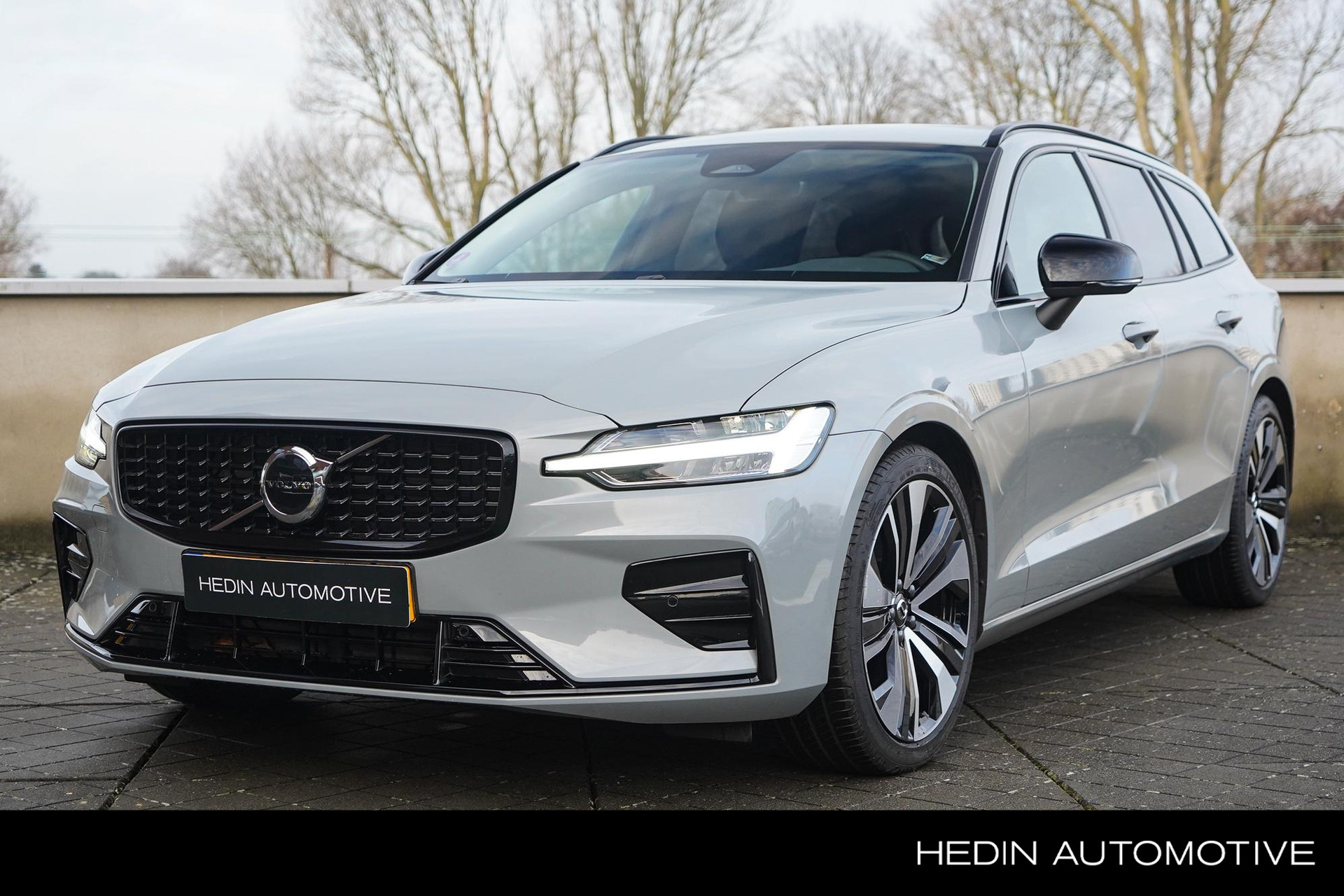 Volvo V60 2.0 B3 Plus Dark Adaptieve Cruise Control
