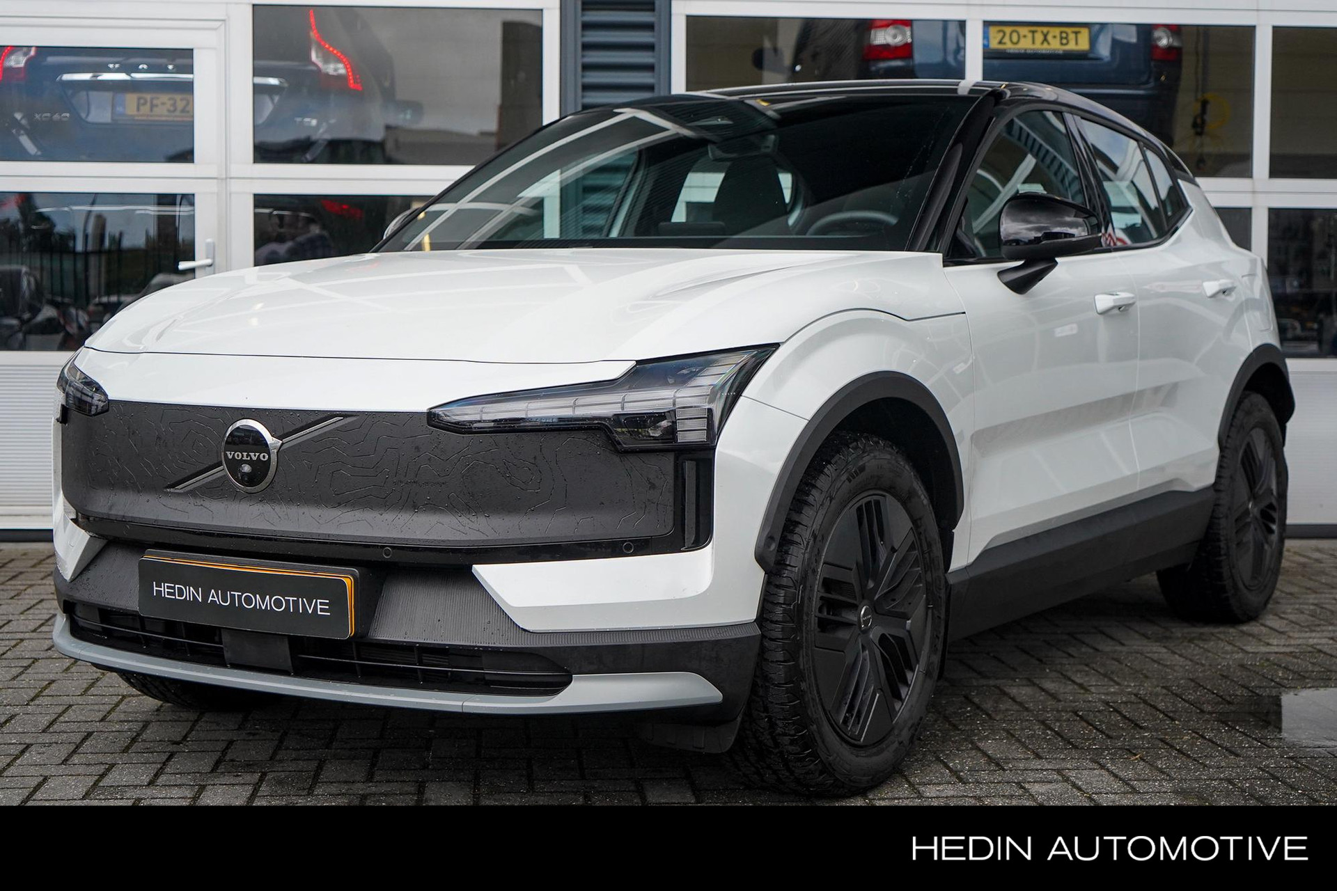 Volvo EX30 Cross Country Twin Motor Performance Ultra 69 kWh