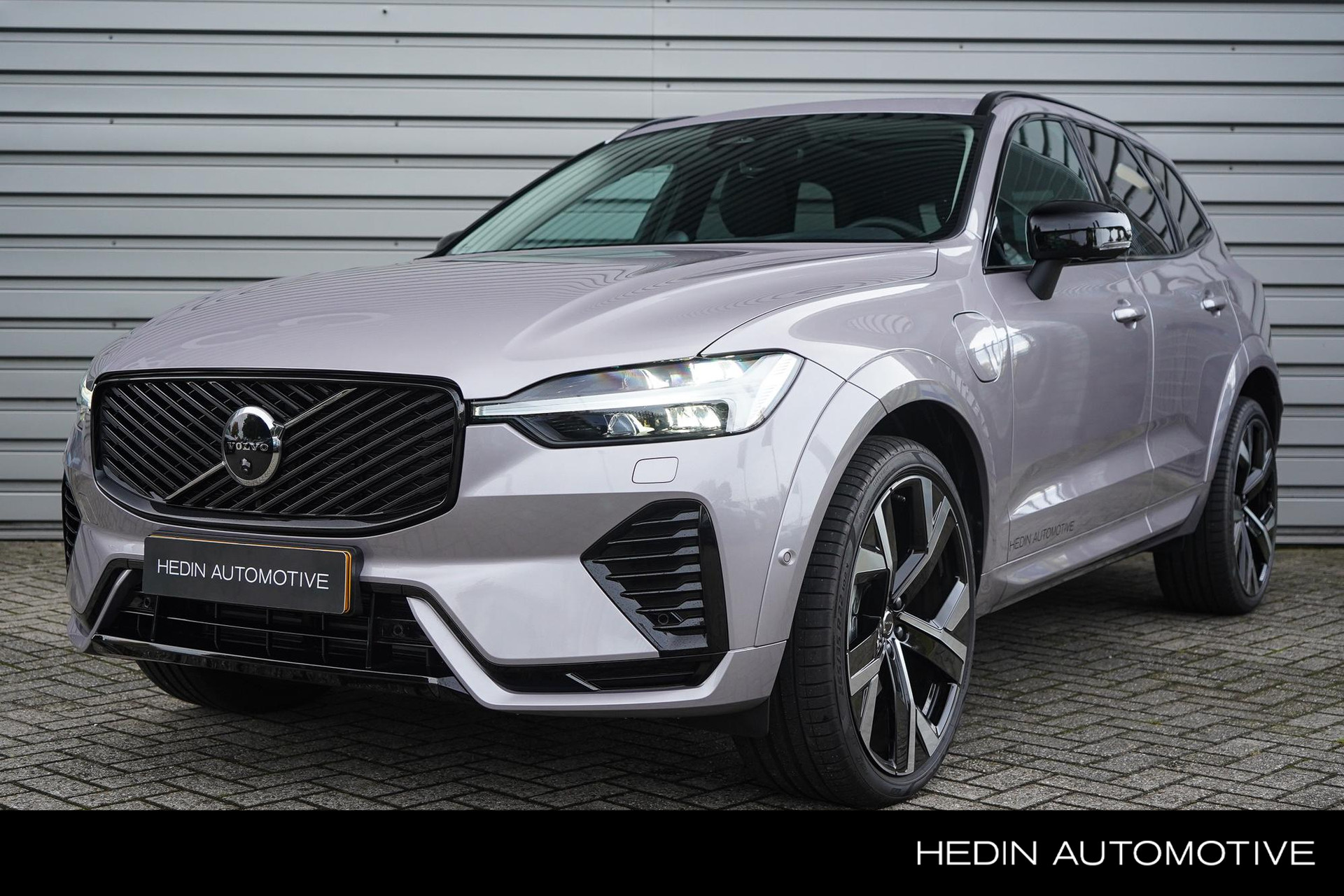 Volvo XC60 2.0 T6 Plug-in hybrid AWD Ultra Dark