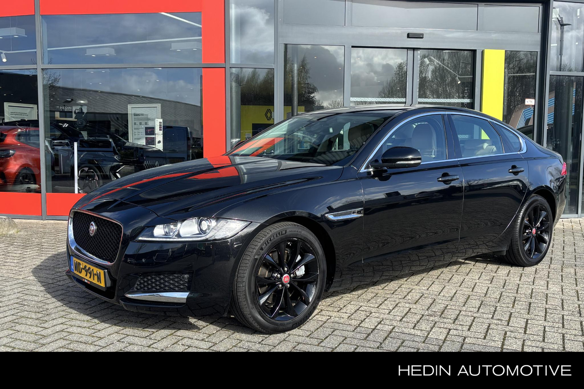 Jaguar XF 2.0 Portfolio