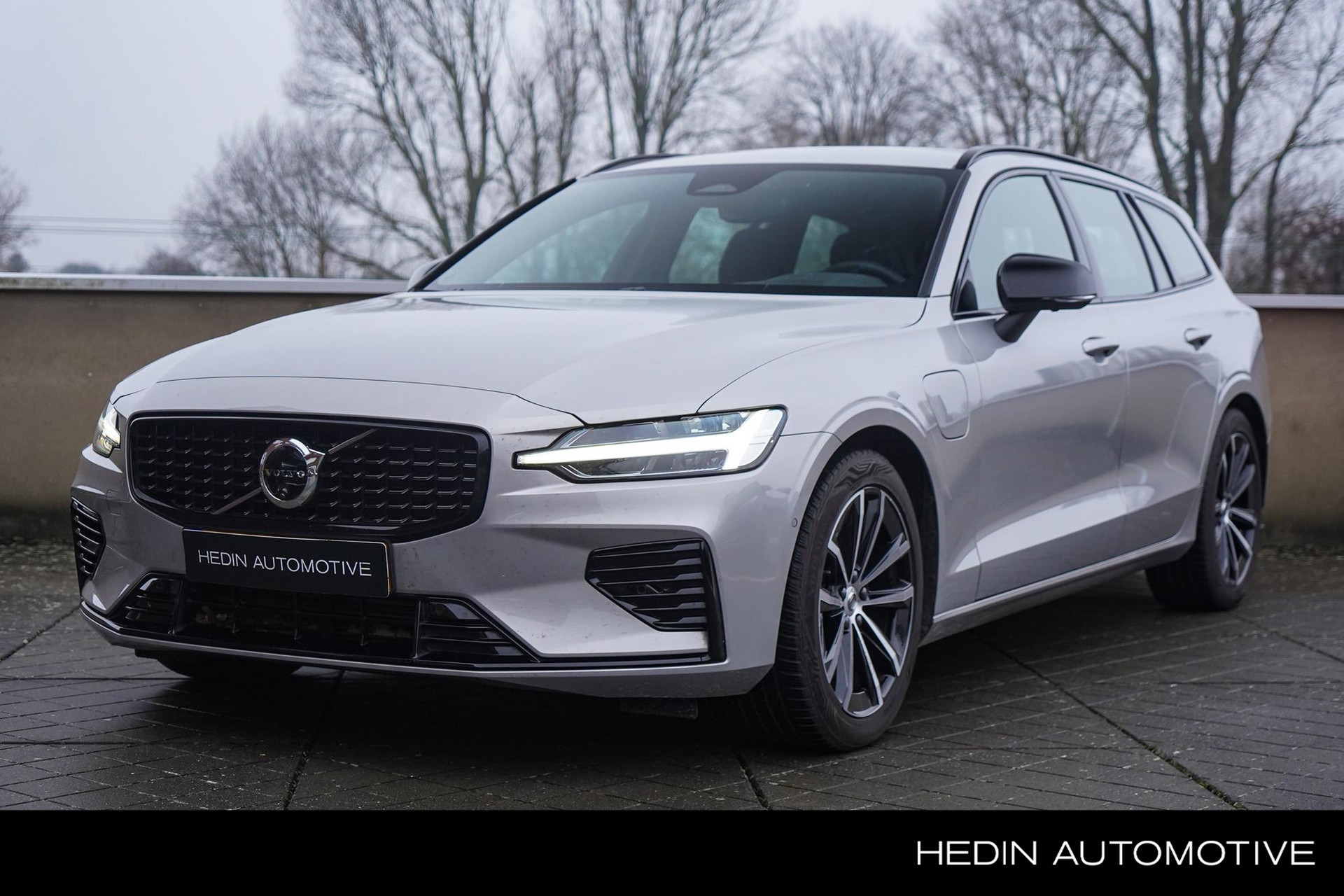 Volvo V60 2.0 T6 Plug-in hybrid AWD Plus Dark Harman Kardon Audio