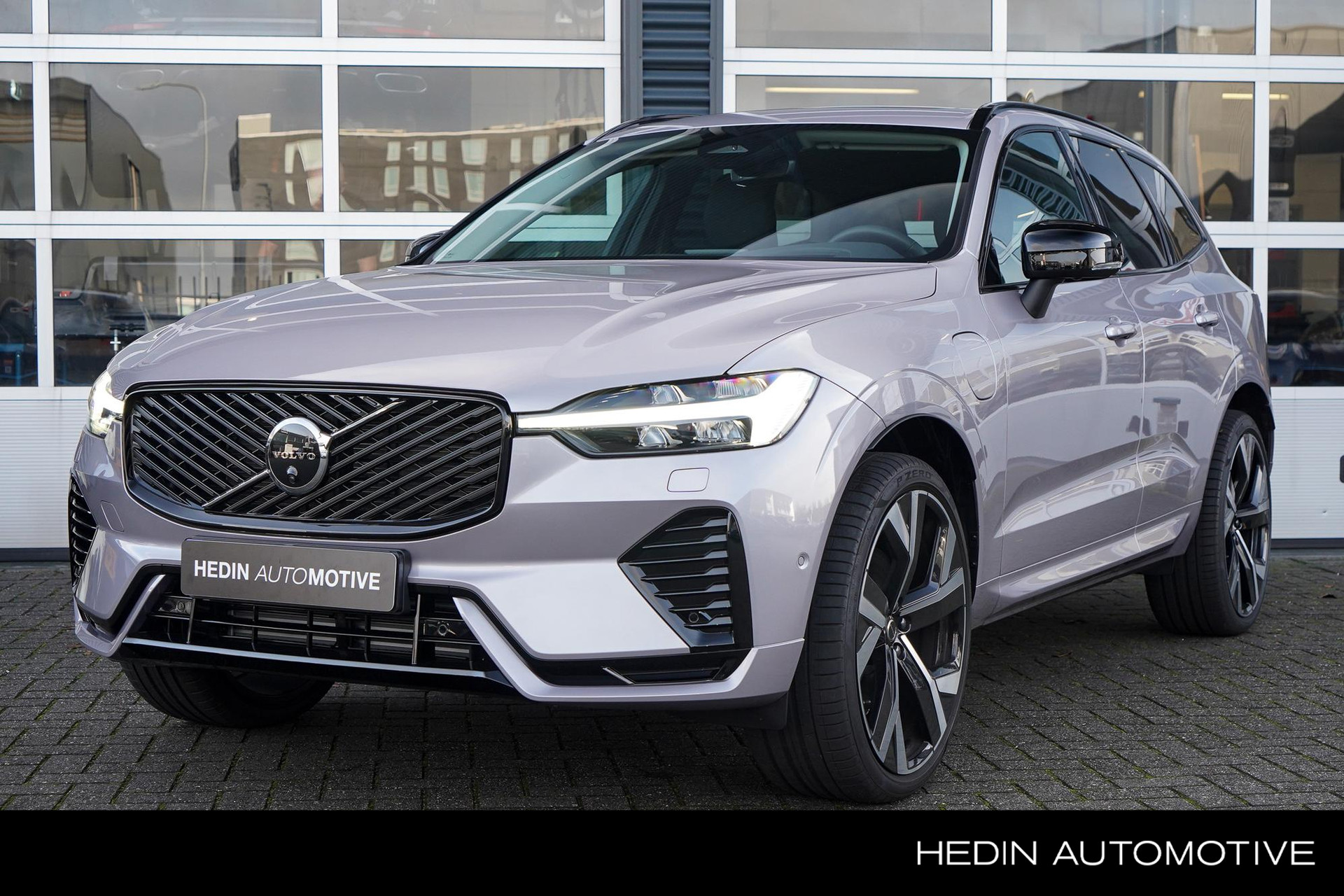 Volvo XC60 2.0 T6 Plug-in hybrid AWD Ultra Dark