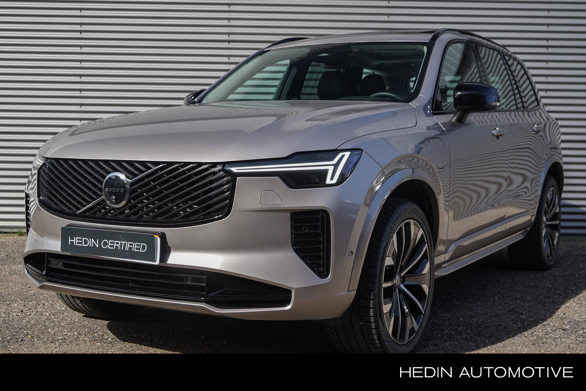 Volvo XC90 T8 Plug-in hybrid AWD Ultra Dark