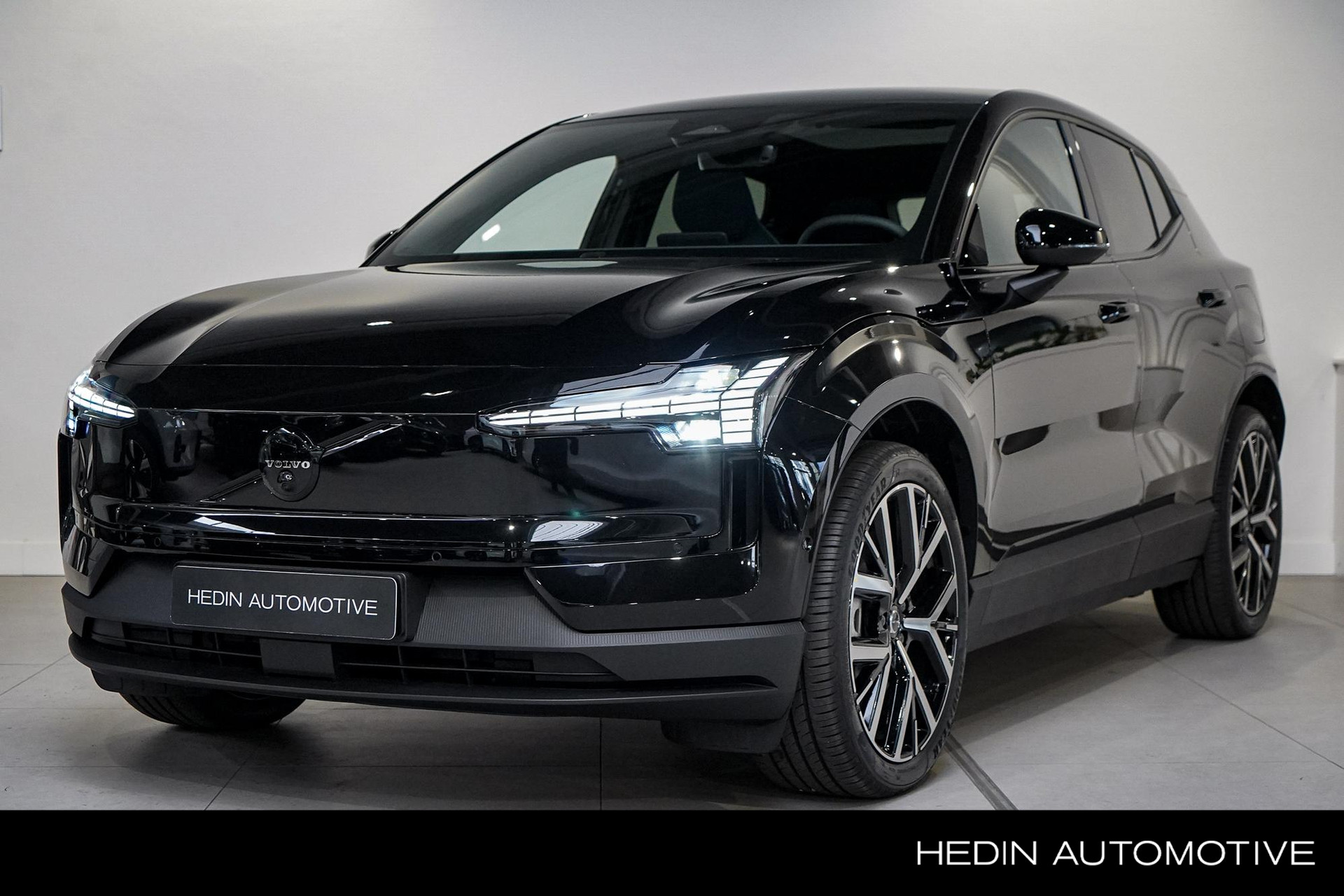 Volvo EX30 Twin Motor Perf Ultra Black Ed Euro 428pk