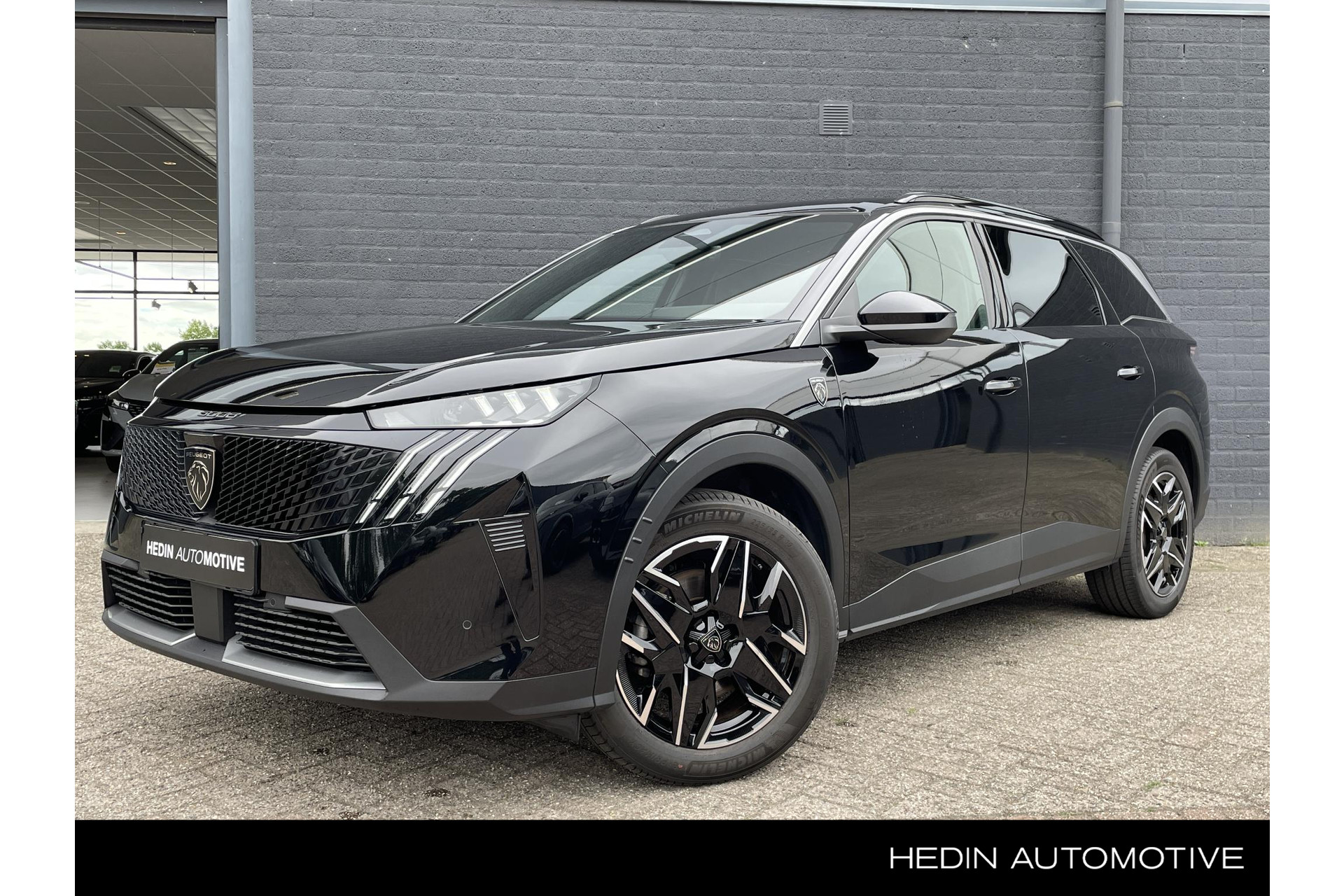 Peugeot 5008 Hybrid 145 GT