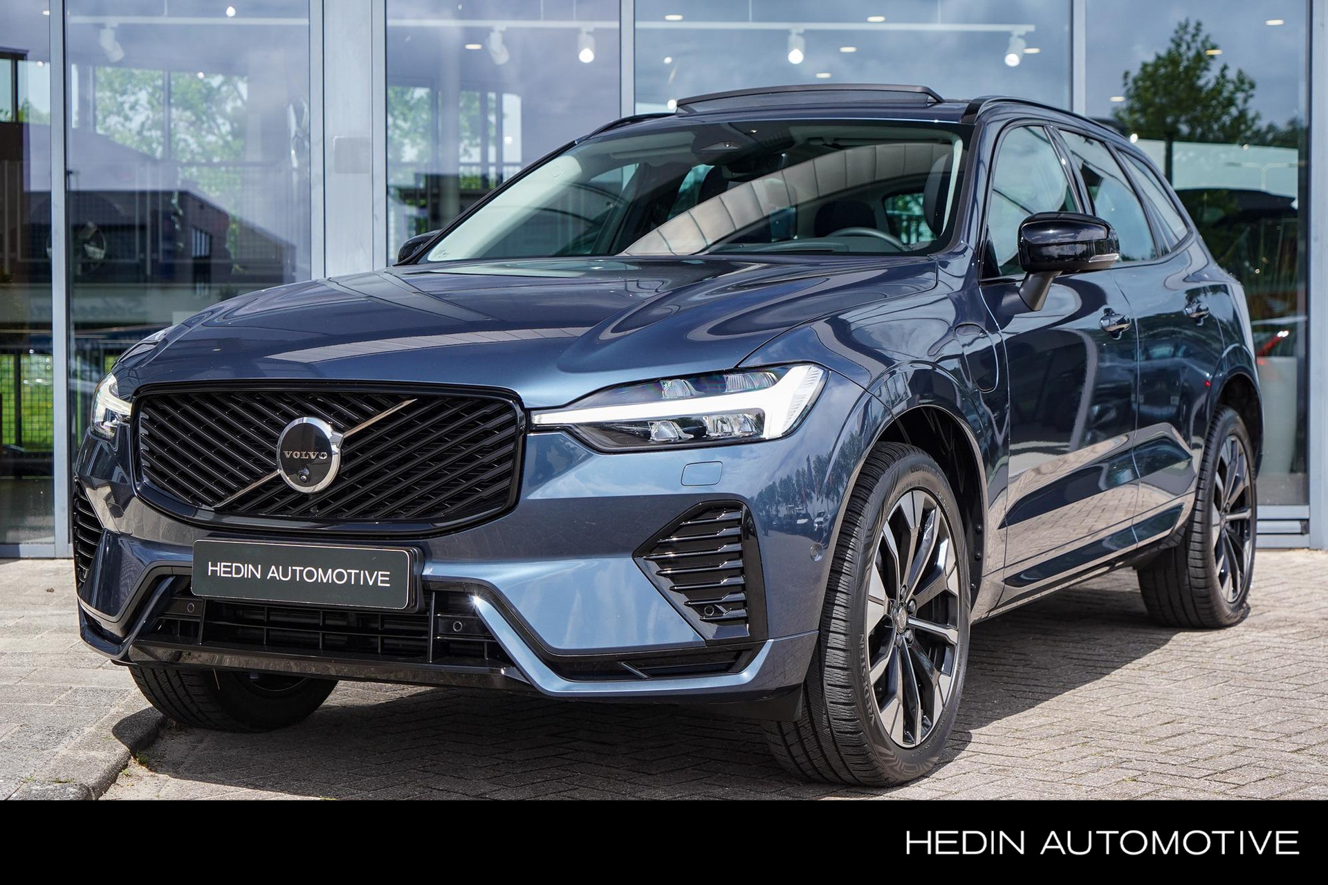 Volvo XC60 2.0 T6 Plug-in hybrid AWD Ultra Dark
