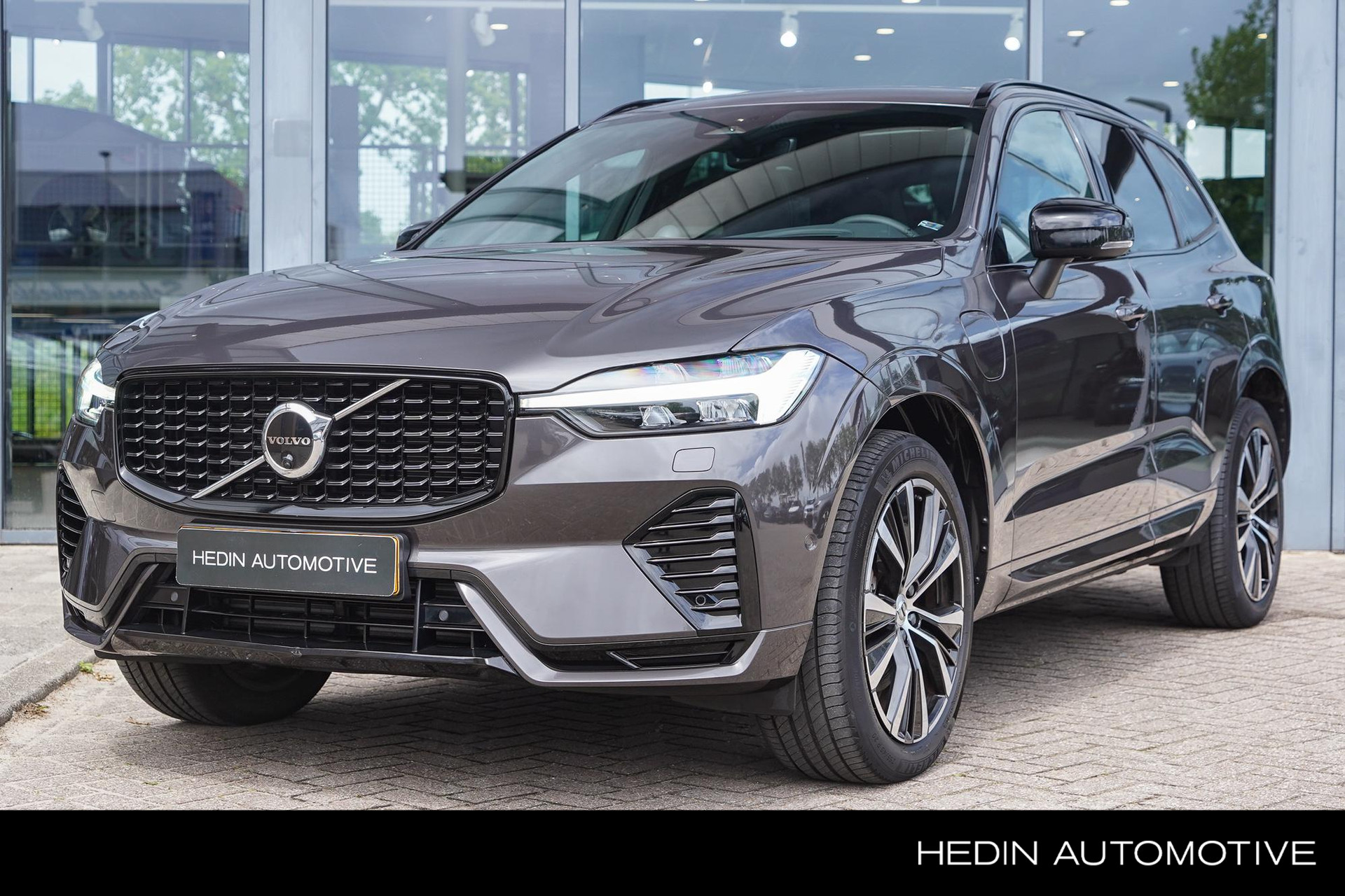 Volvo XC60 2.0 T6 Plug-in hybrid AWD Ultimate Dark
