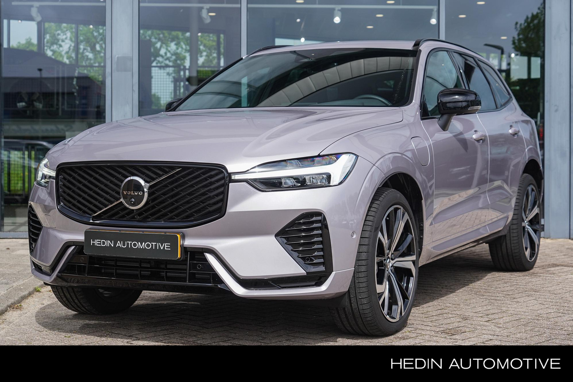 Volvo XC60 2.0 T6 Plug-in hybrid AWD Plus Dark